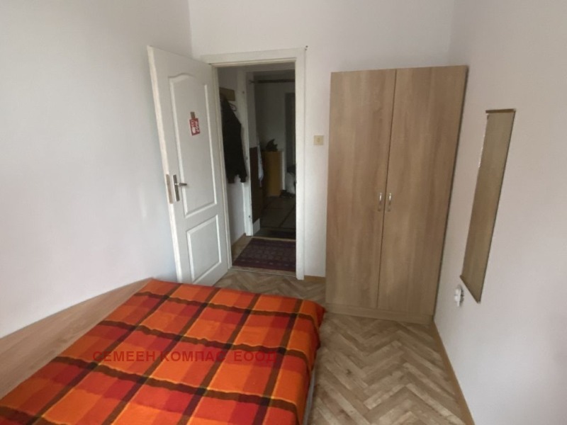 Издаје се  2 спаваће собе Пловдив , Центар , 90 м2 | 39966191