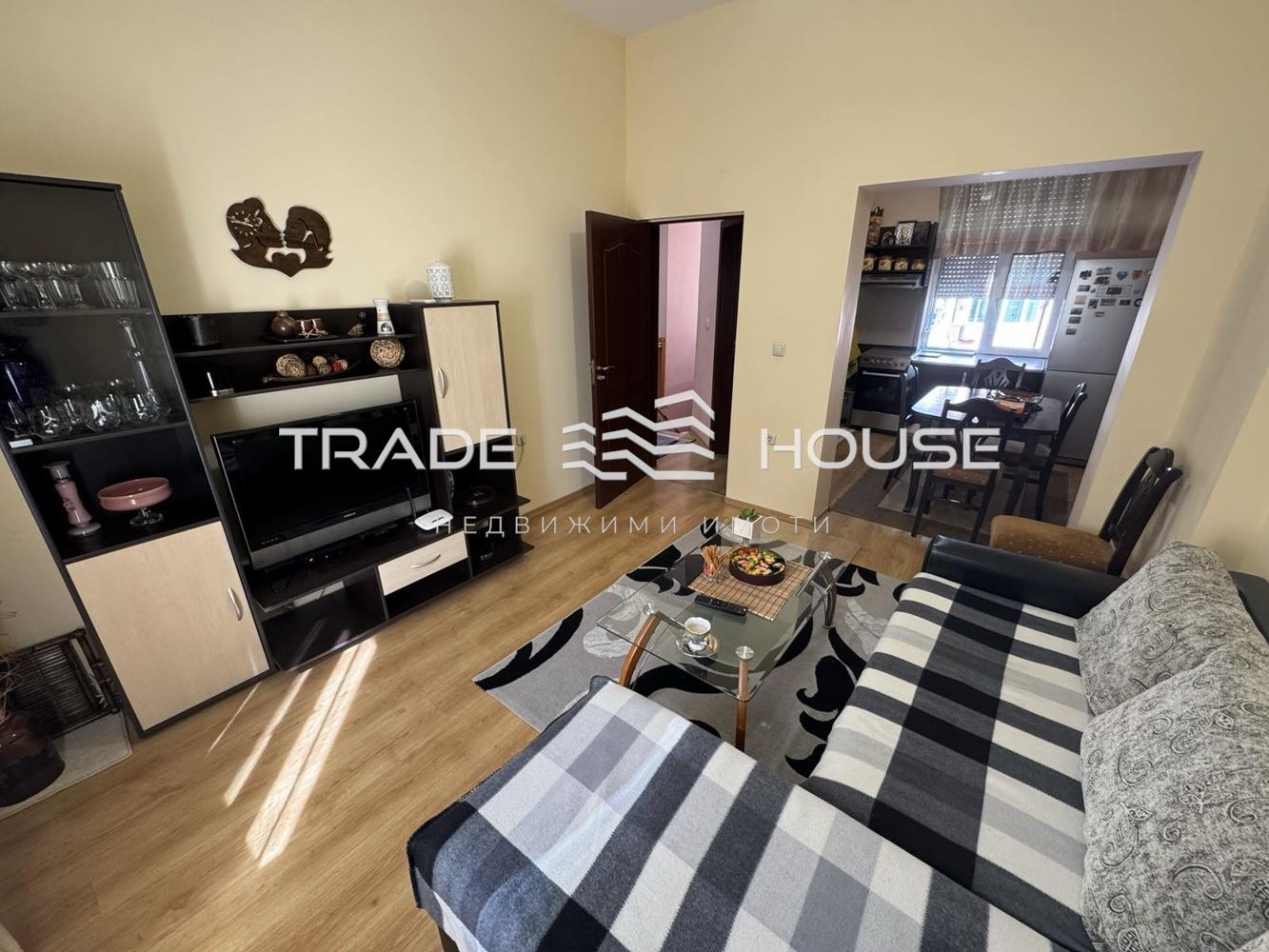 Дава под наем 3-СТАЕН, гр. Пловдив, Кършияка, снимка 2 - Апартаменти - 53782034