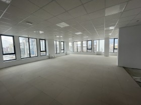 ОФИС, 335 m2