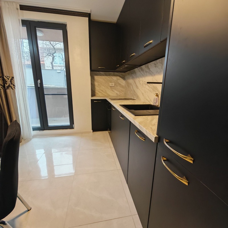 Дава под наем 2-СТАЕН, гр. Варна, м-т Долна Трака, снимка 3 - Апартаменти - 53200583