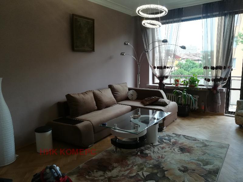 A louer  2 chambres Sofia , Tsentar , 102 m² | 70274848