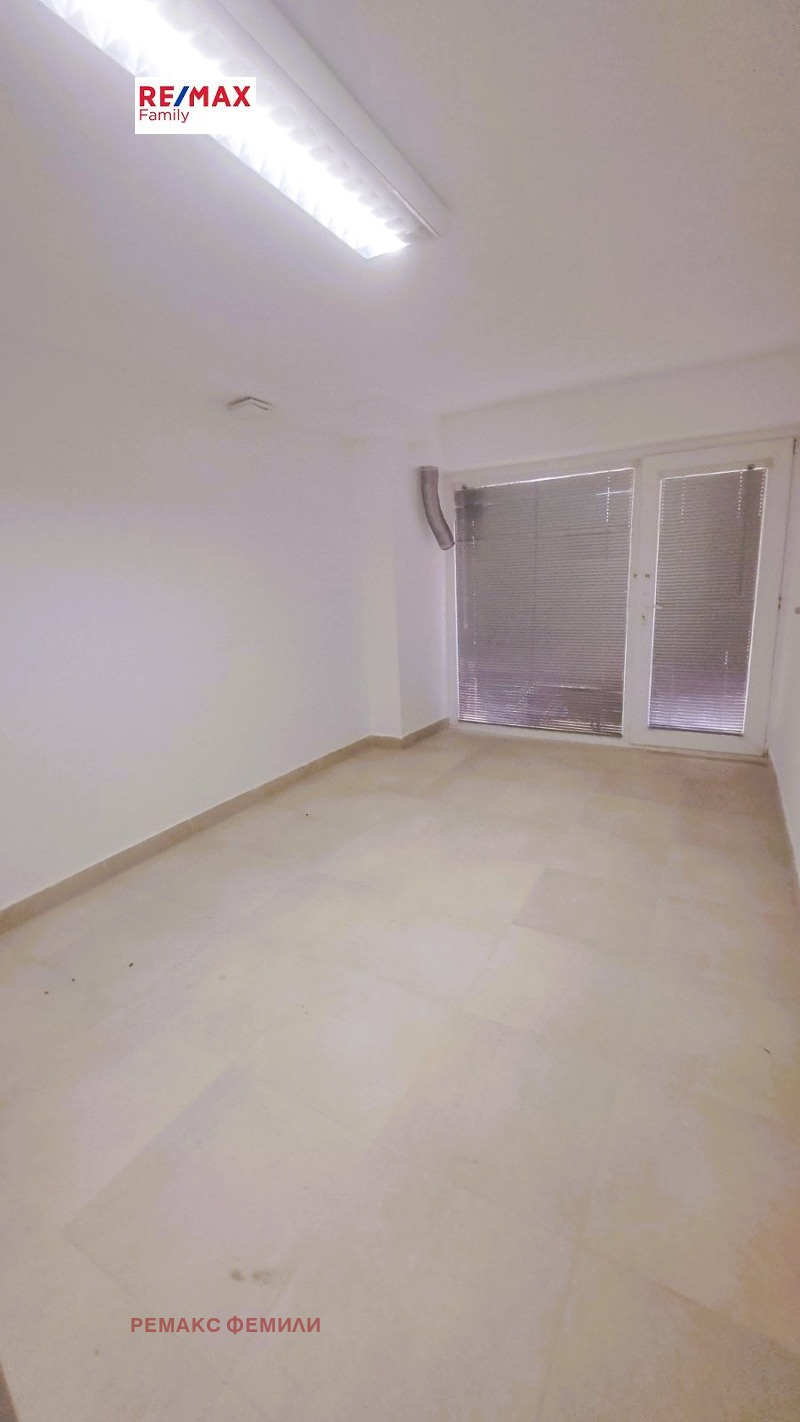 Дава под наем ОФИС, гр. Варна, Лятно кино Тракия, снимка 2 - Офиси - 53251122