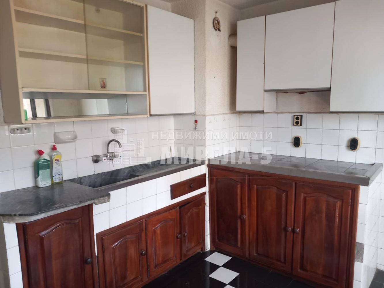 Дава под наем 3-СТАЕН, гр. Русе, Родина 2, снимка 3 - Апартаменти - 54348849