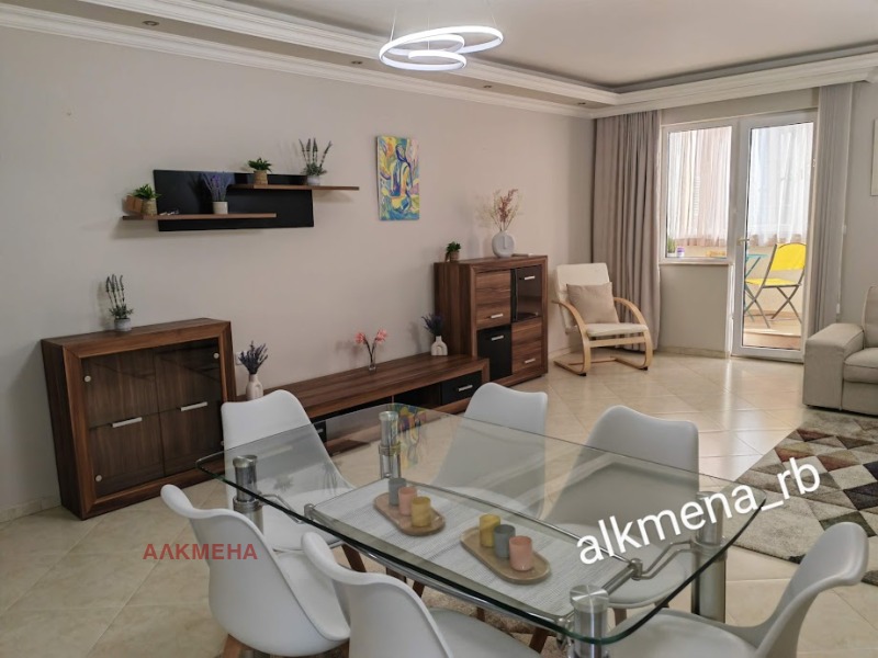В аренду  2 спальни София , Красно село , 125 кв.м | 33253930 - изображение [4]