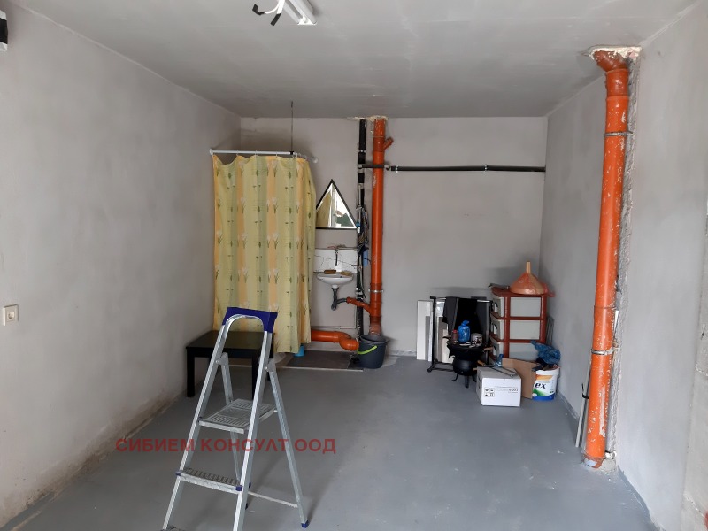 Kiadó  Garázs Sofia , Druzsba 2 , 21 négyzetméter | 49821432 - kép [2]