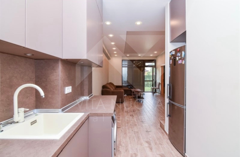 Дава под наем 3-СТАЕН, гр. София, м-т Камбаните