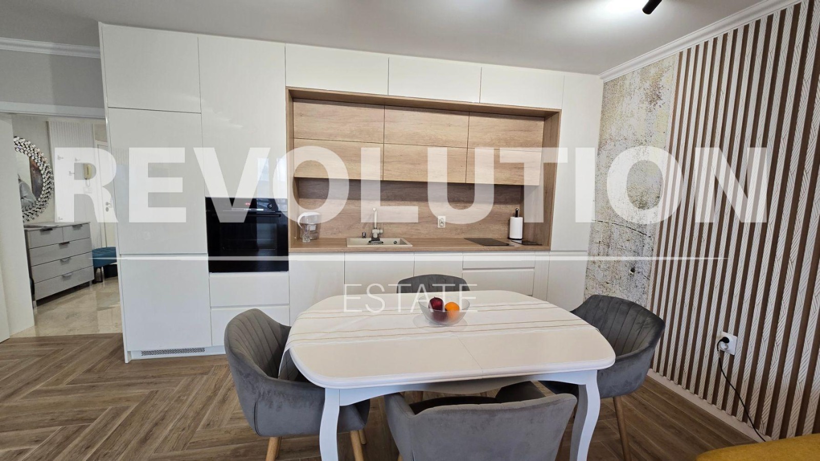 Дава под наем 3-СТАЕН, гр. Варна, Левски 1, снимка 4 - Апартаменти - 52453437