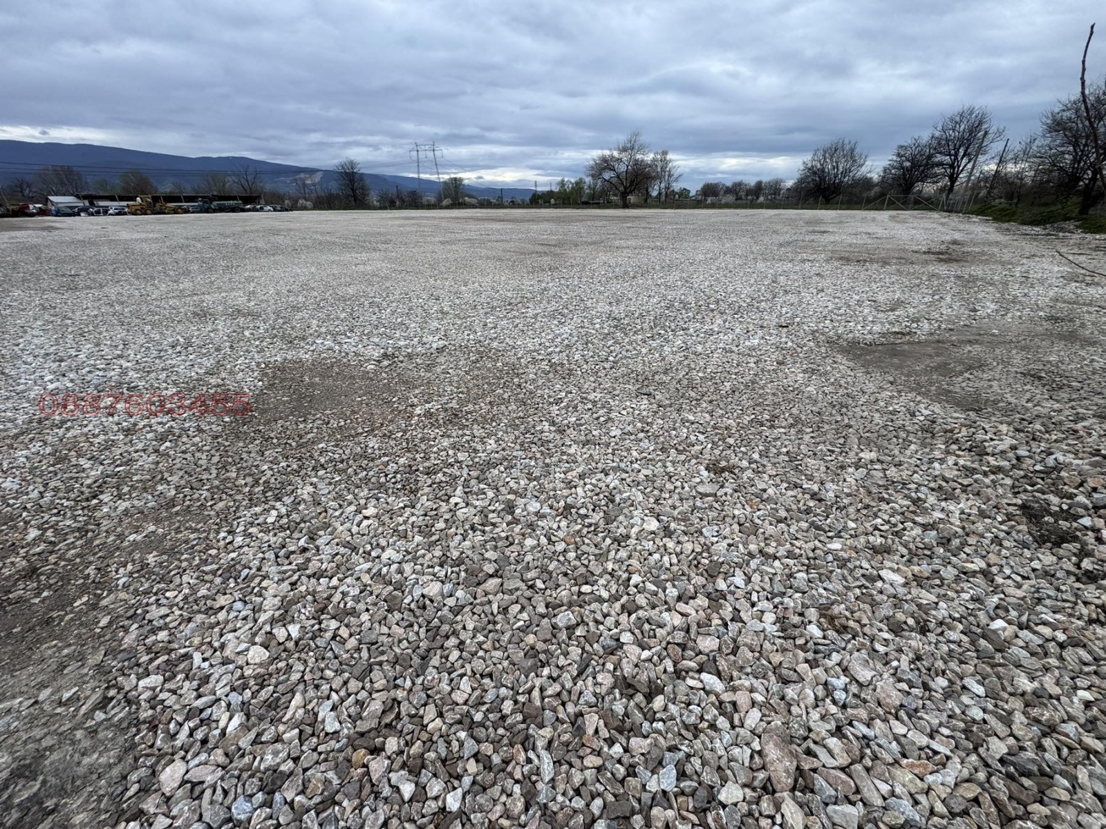 Дава под наем ГАРАЖ, ПАРКОМЯСТО, с. Крумово, област Пловдив, снимка 2 - Гаражи и паркоместа - 54065690