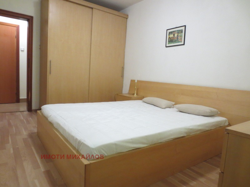 De inchiriat  1 dormitor Sofia , Lozeneț , 82 mp | 62699220