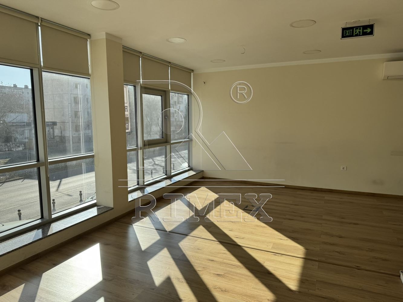 Дава под наем ОФИС, гр. Пловдив, Център, снимка 17 - Офиси - 54354564