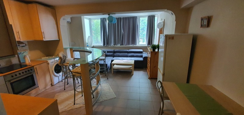 För uthyrning  1 sovrum Sofia , Reduta , 70 kvm | 97241114