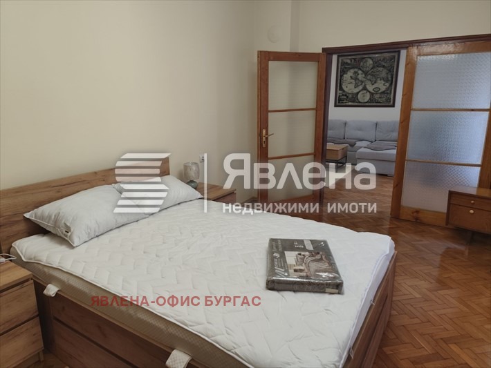 Дава под наем МНОГОСТАЕН, гр. Бургас, Възраждане, снимка 5 - Апартаменти - 54284356