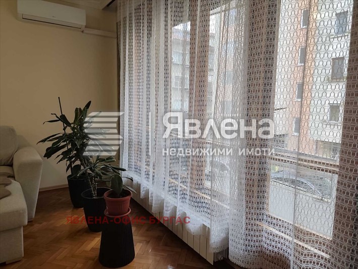 Дава под наем МНОГОСТАЕН, гр. Бургас, Възраждане, снимка 4 - Апартаменти - 54284356