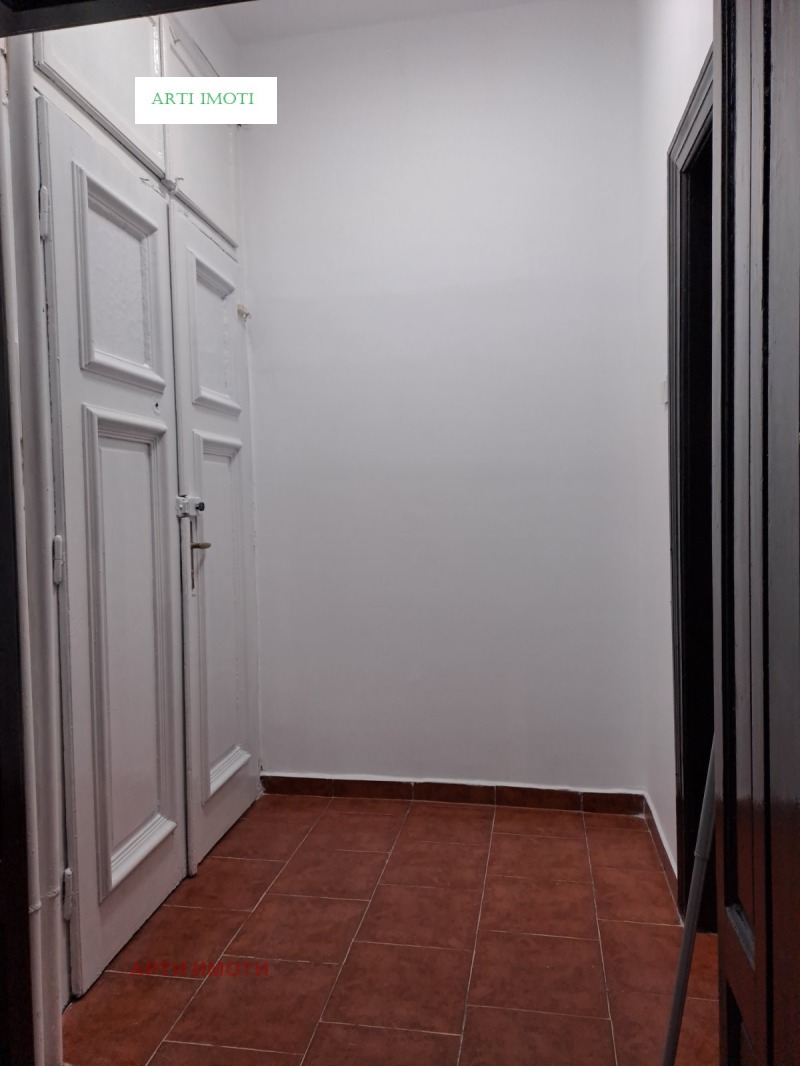 Дава под наем ОФИС, гр. София, Център