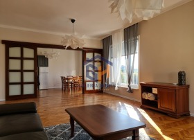 2 camere da letto Tsentar, Sofia 1