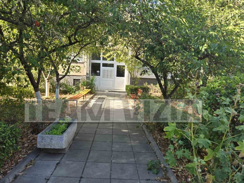 Te huur  Studio Sofia , Mladost 3 , 50 m² | 38041435 - afbeelding [16]