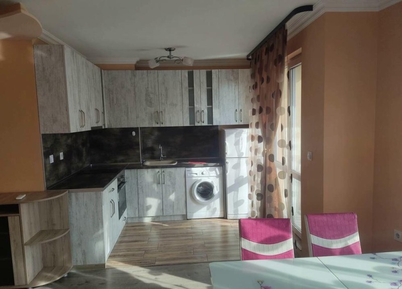 Zu vermieten  2 Schlafzimmer Plowdiw , Kjutschuk Parisch , 100 qm | 18113612 - Bild [2]