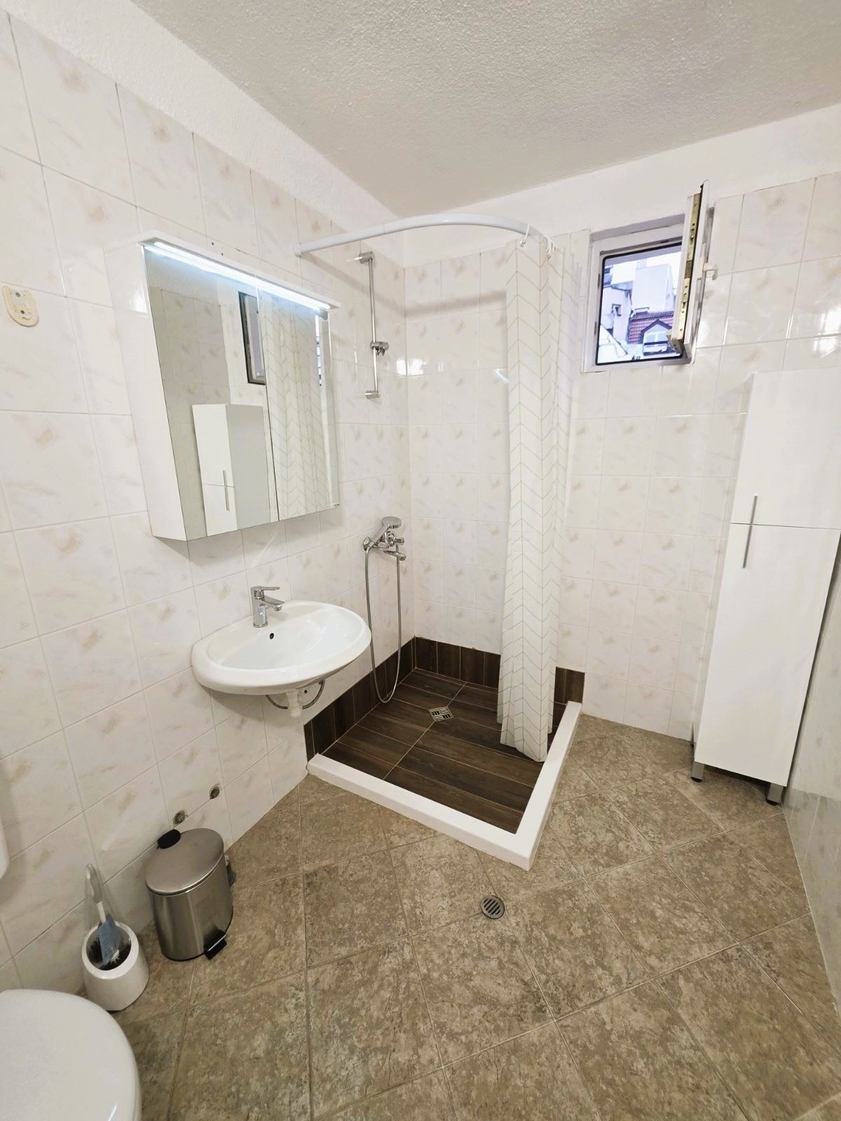 Дава под наем 3-СТАЕН, гр. София, Бъкстон, снимка 14 - Апартаменти - 56739300