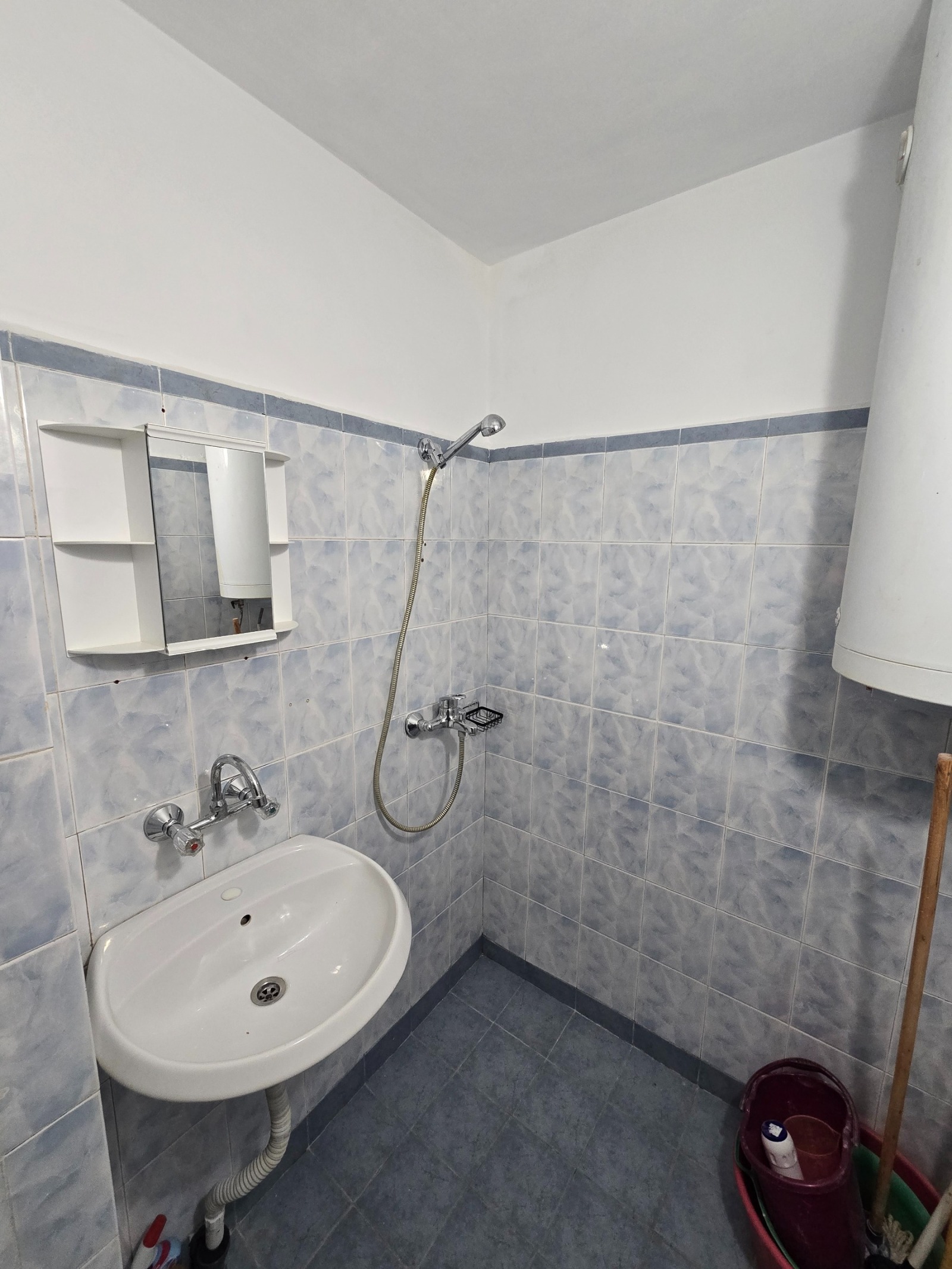 Дава под наем 2-СТАЕН, гр. Шумен, Боян Българанов 1, снимка 9 - Апартаменти - 53881122