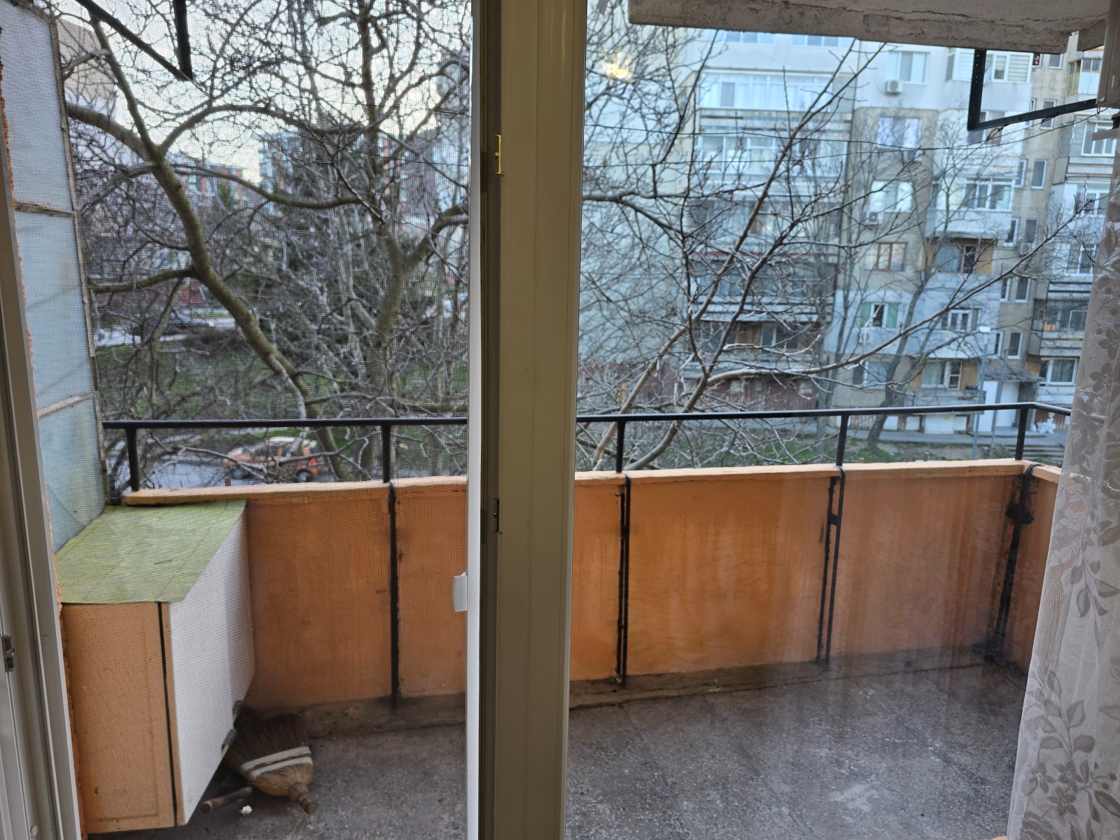 Дава под наем 2-СТАЕН, гр. Шумен, Боян Българанов 1, снимка 11 - Апартаменти - 53881122