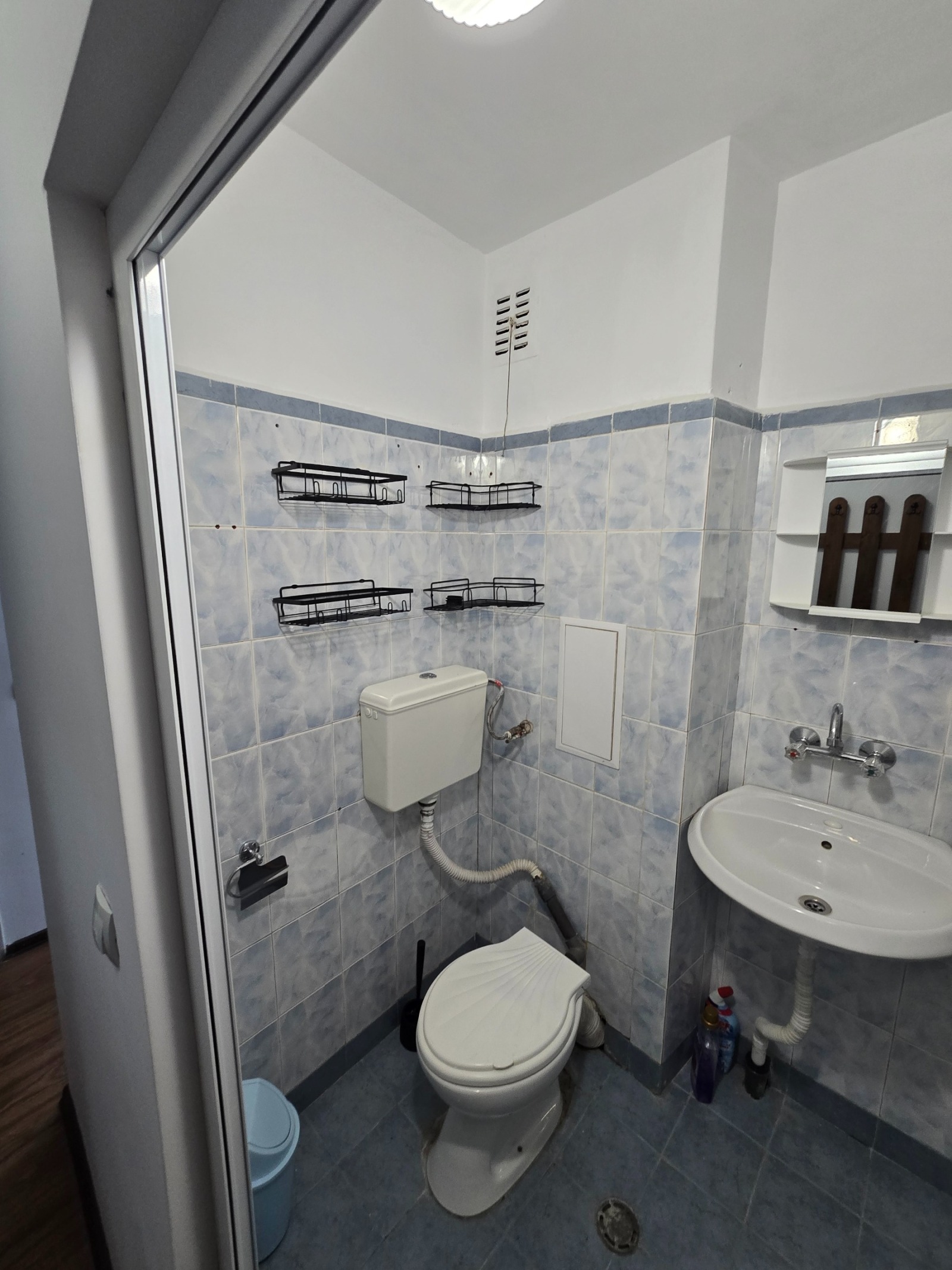 Дава под наем 2-СТАЕН, гр. Шумен, Боян Българанов 1, снимка 8 - Апартаменти - 53881122