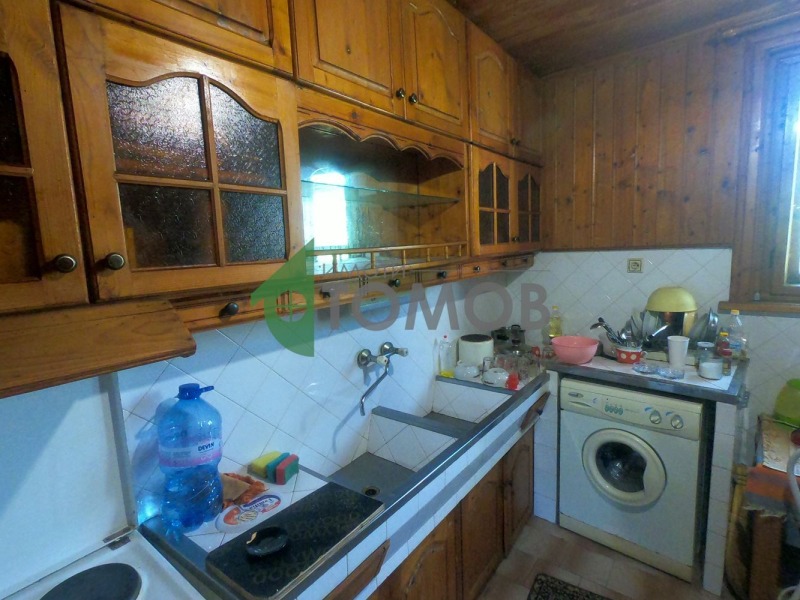 Дава под наем ЕТАЖ ОТ КЪЩА, гр. Шумен, Топхане, снимка 5 - Етаж от къща - 52694265