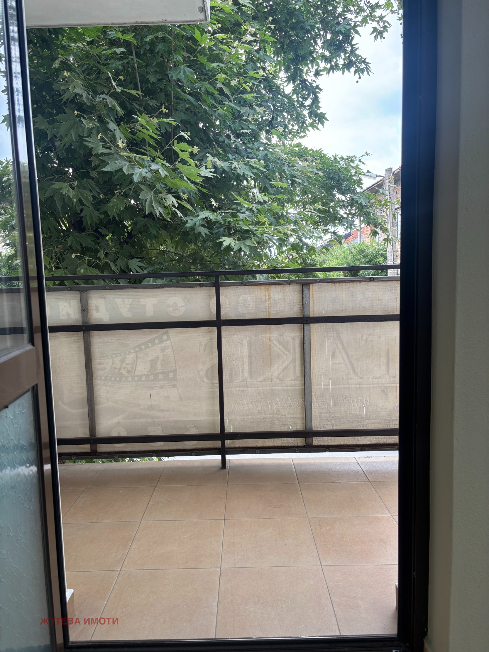Дава под наем ОФИС, гр. Карлово, област Пловдив, снимка 7 - Офиси - 54868353