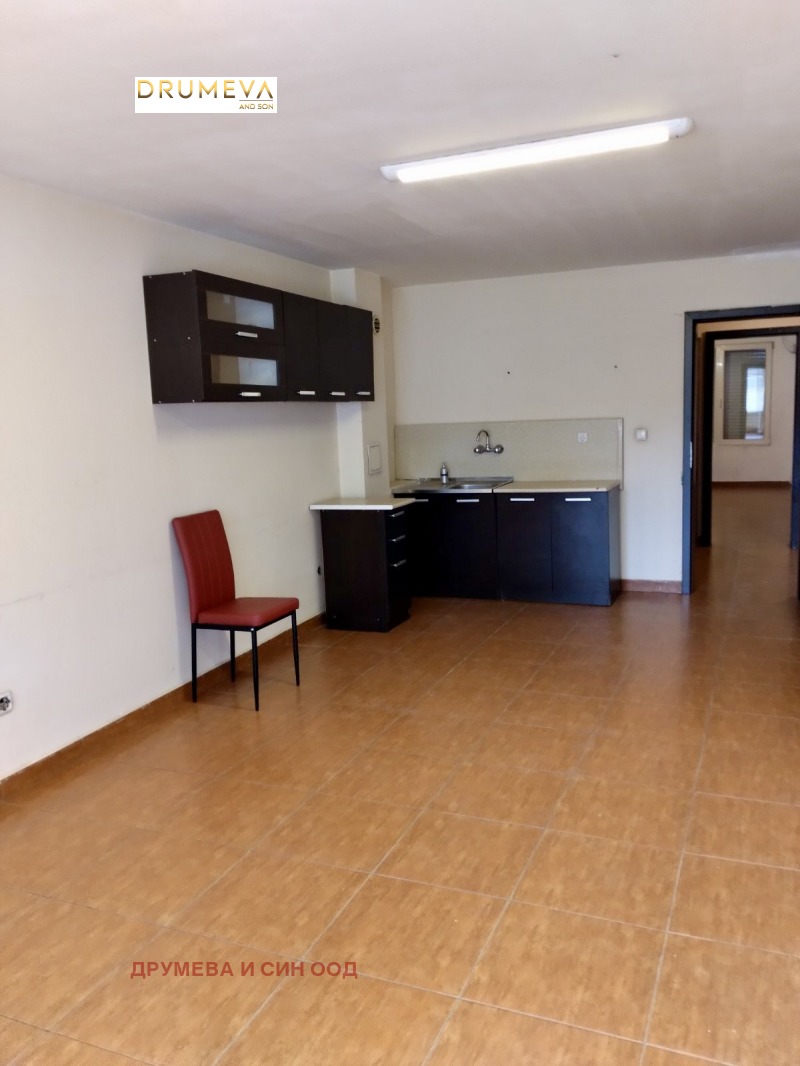 Para alugar  1 quarto Sofia , Banichora , 60 m² | 31630072