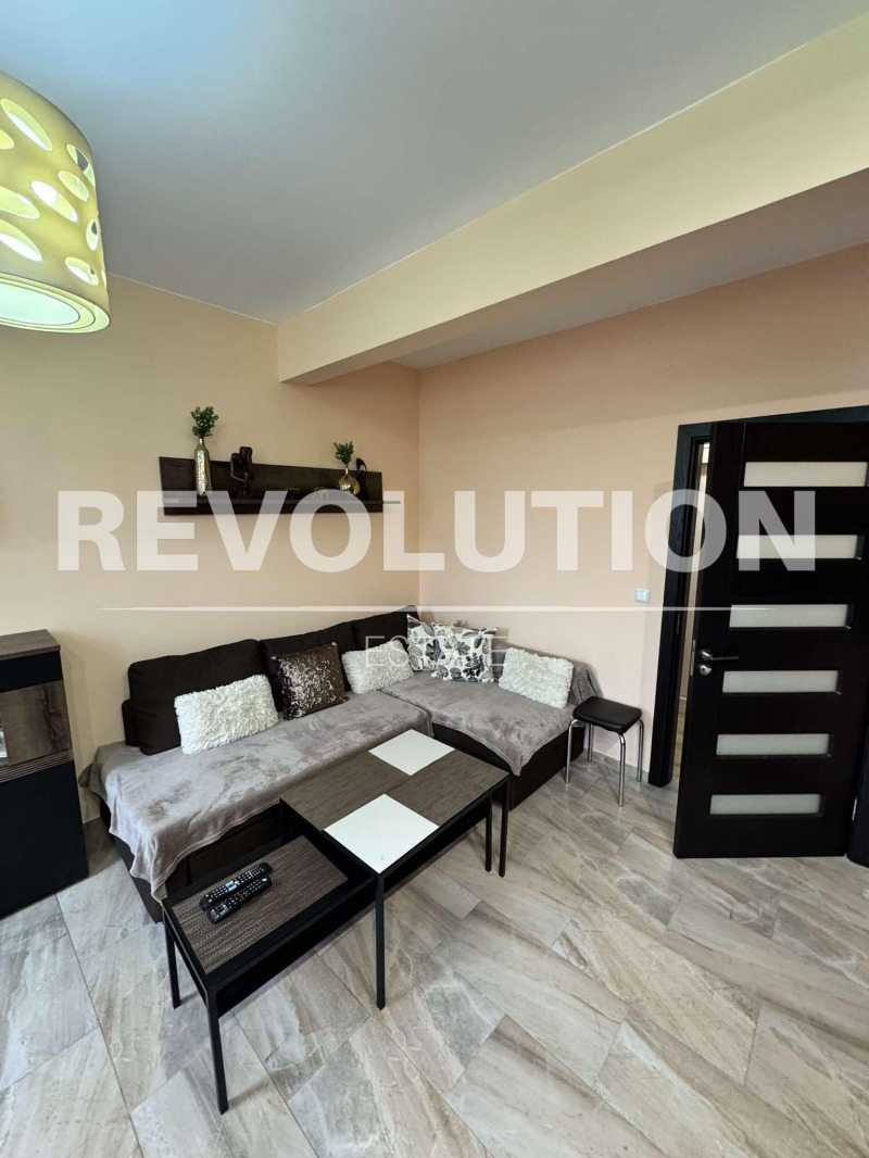 A louer  2 chambres Varna , Tsentar , 75 m² | 38790692