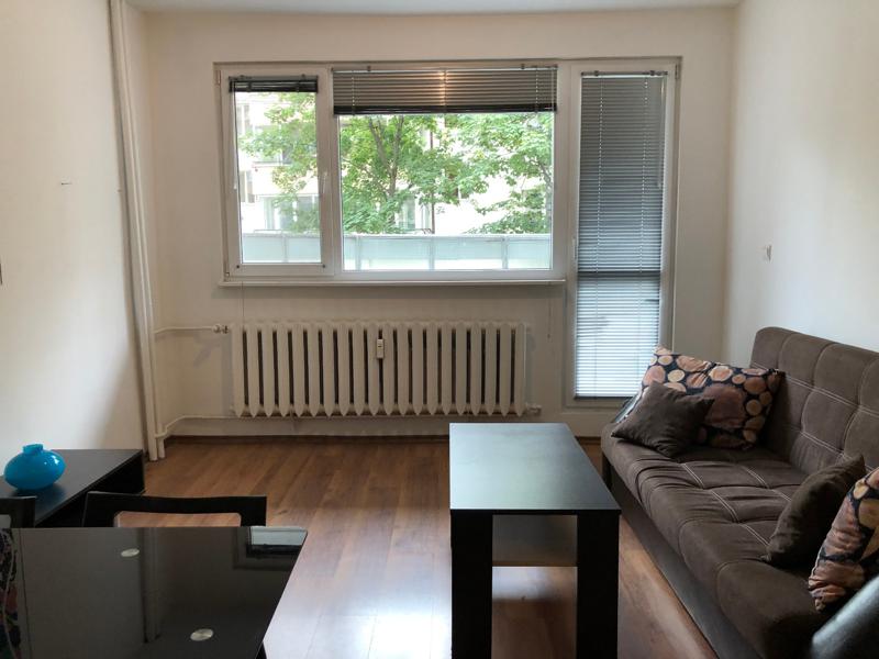 Para alugar  1 quarto Sofia , Strelbichtche , 55 m² | 95987361