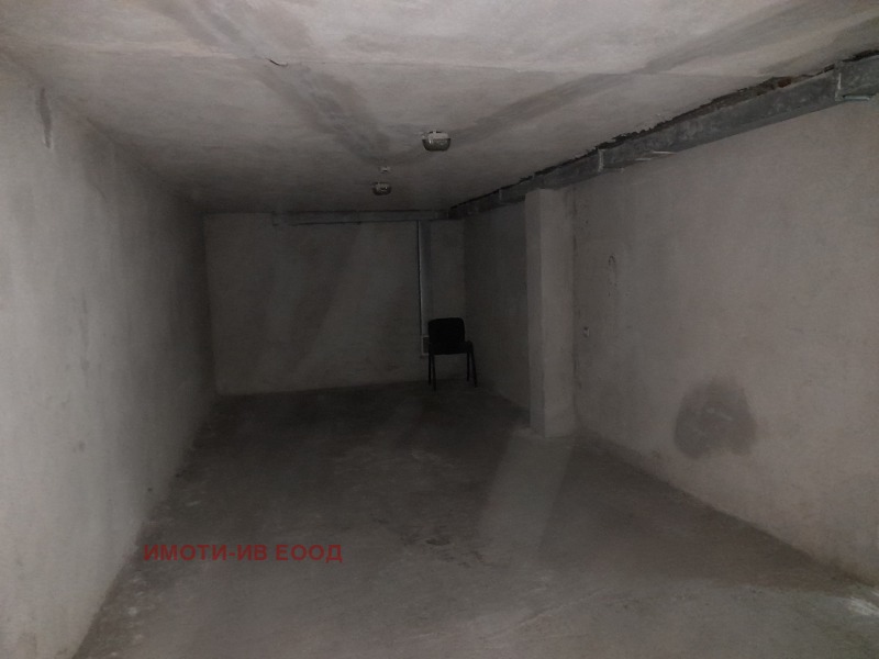 Дава под наем ГАРАЖ, ПАРКОМЯСТО, гр. София, Зона Б-5-3, снимка 3 - Гаражи и паркоместа - 52281111