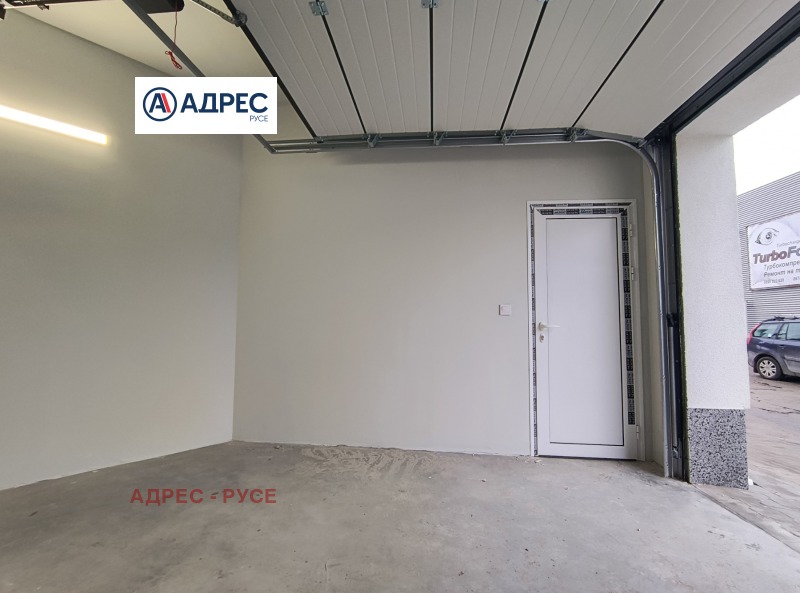 Дава под наем ГАРАЖ, ПАРКОМЯСТО, гр. Русе, Широк център, снимка 4 - Гаражи и паркоместа - 53495459