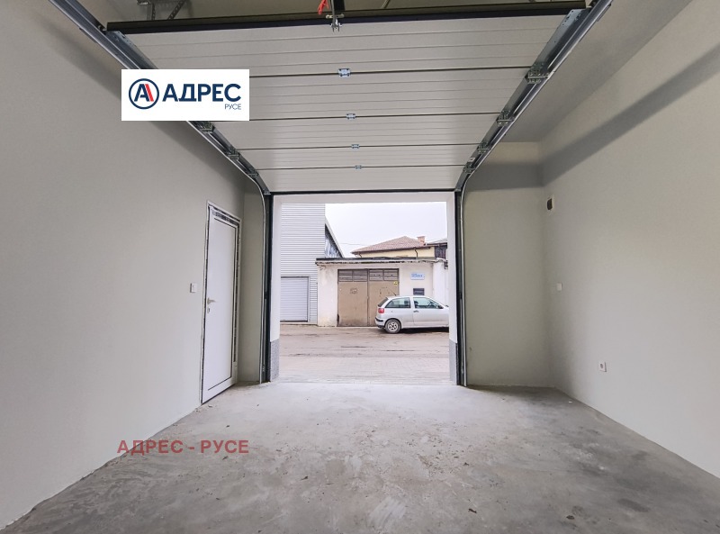 Дава под наем ГАРАЖ, ПАРКОМЯСТО, гр. Русе, Широк център, снимка 2 - Гаражи и паркоместа - 53495459