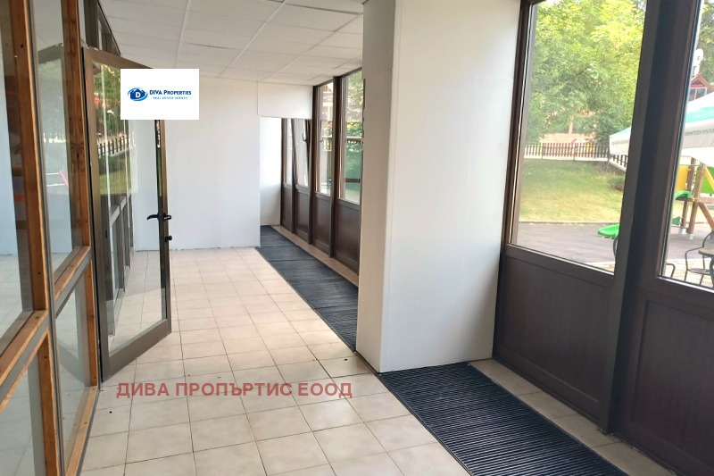 Te huur  Winkel regio Sofia , k.k. Borovets , 30 m² | 38614316 - afbeelding [2]
