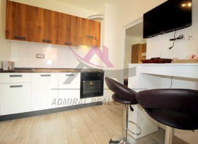 1 dormitorio Grand Mol, Varna