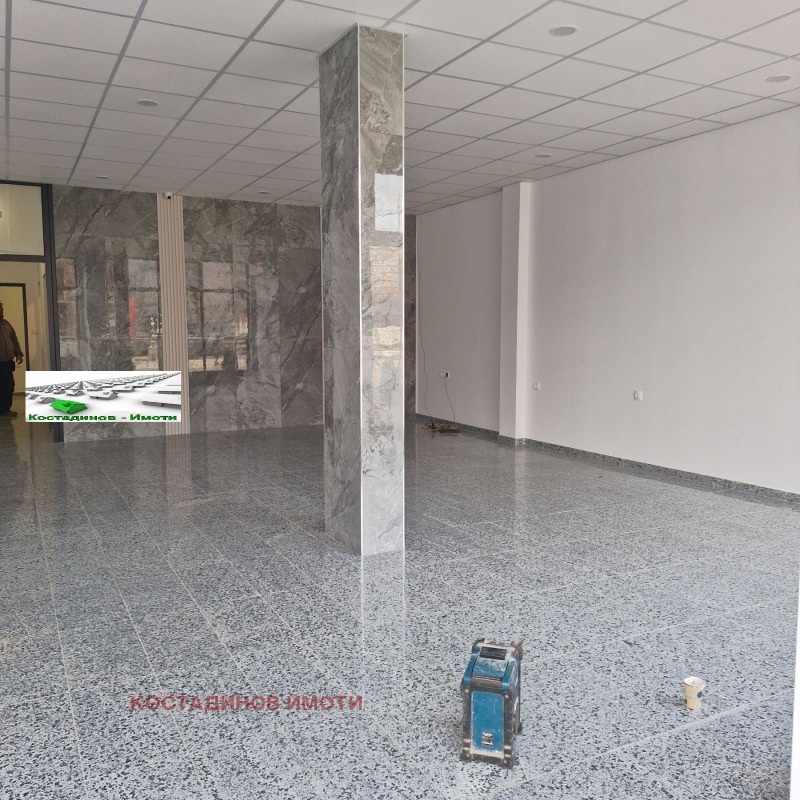 Дава под наем МАГАЗИН, гр. Пловдив, Христо Смирненски, снимка 3 - Магазини - 53289878