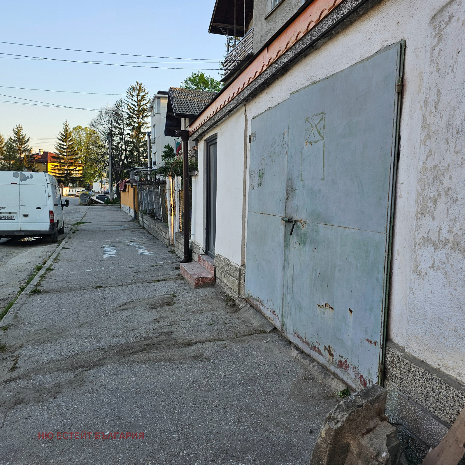 Дава под наем ГАРАЖ, ПАРКОМЯСТО, гр. Ихтиман, област София област, снимка 5 - Гаражи и паркоместа - 54264782