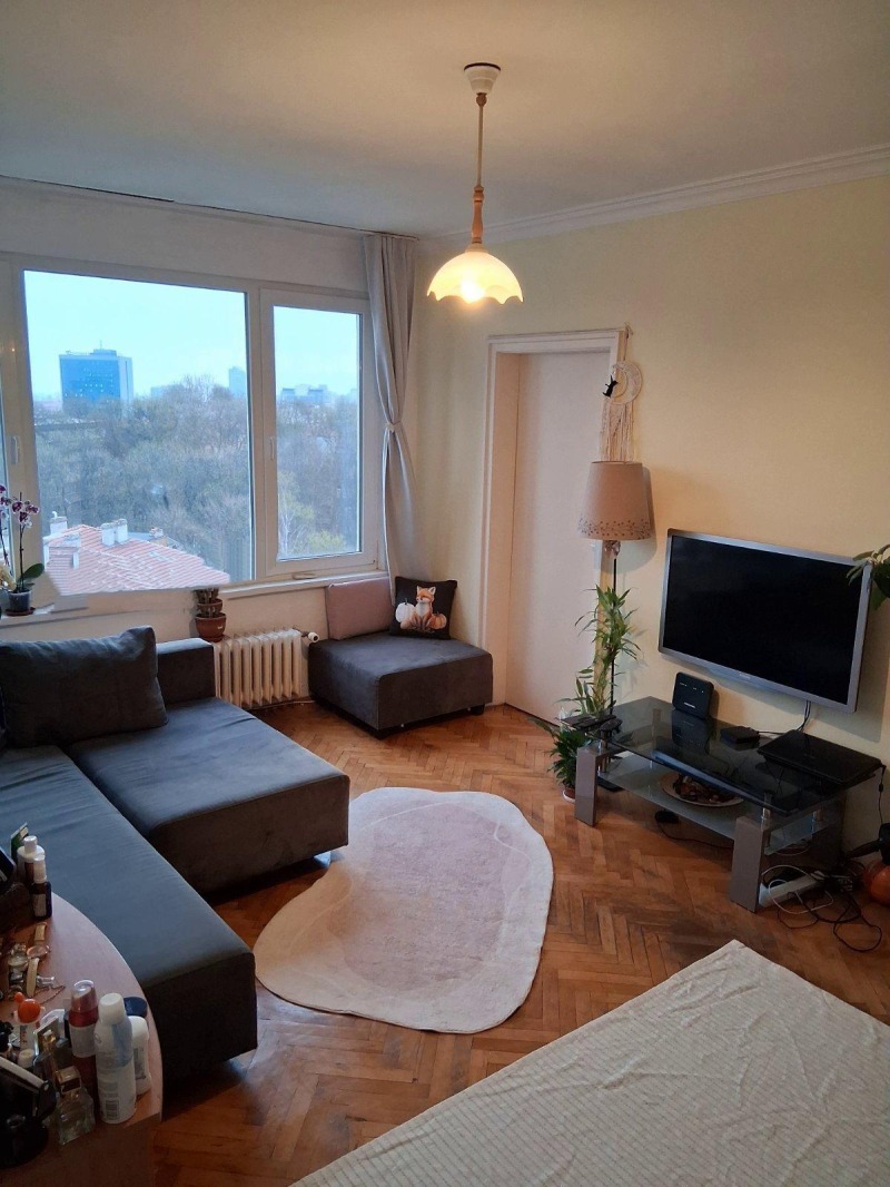 A louer  2 chambres Sofia , Iztok , 64 m² | 26547022