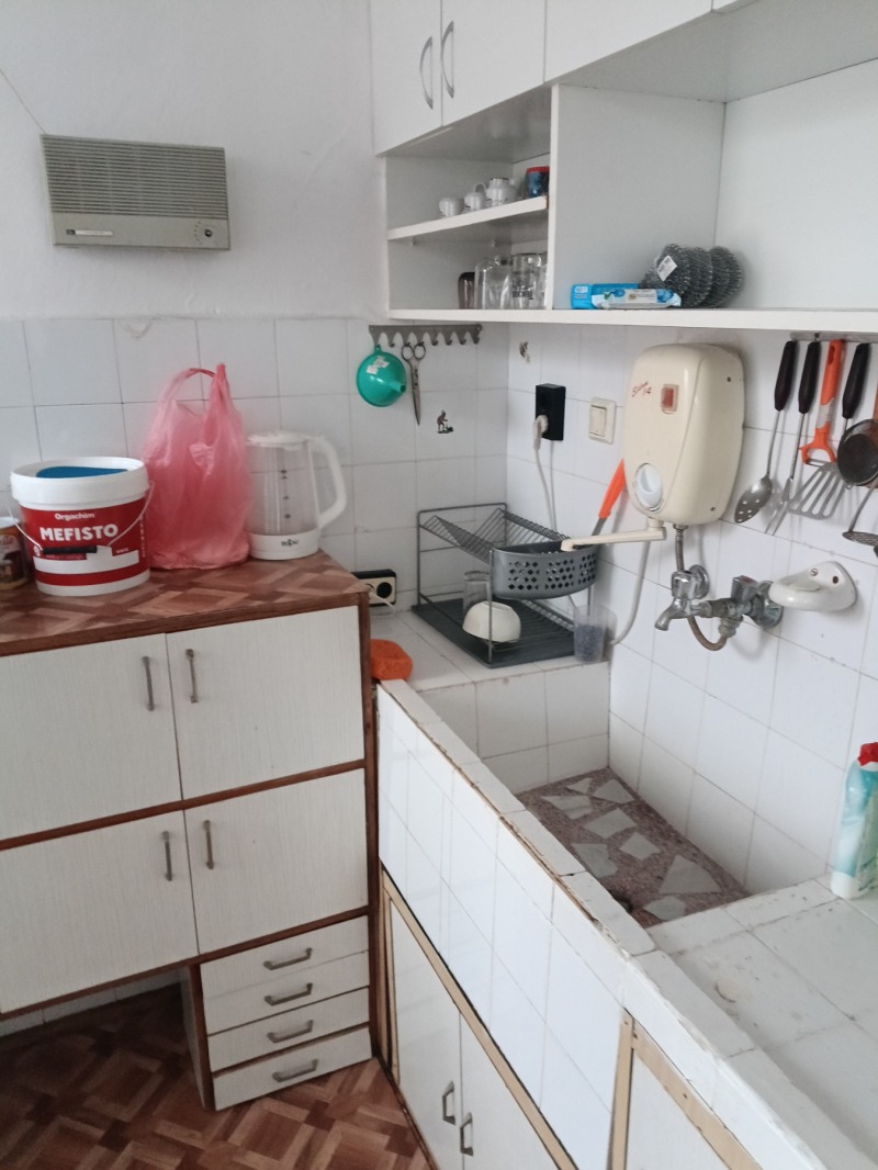 Дава под наем 4-СТАЕН, гр. Разград, Варош, снимка 2 - Апартаменти - 53198804