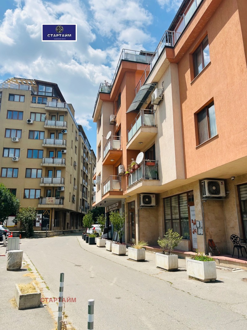 A louer  Garage Sofia , Hladilnika , 20 m² | 27925533