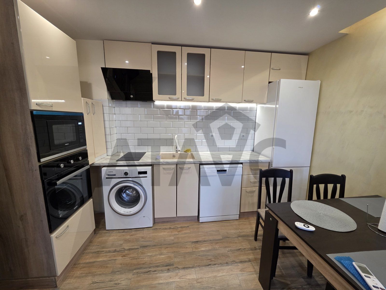 Дава под наем 2-СТАЕН, гр. Пловдив, Христо Смирненски, снимка 3 - Апартаменти - 53995313