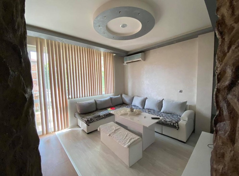 Дава под нем  3-стаен, град Пловдив, Кючук Париж •  400 EUR • ID 18433436 — holmes.bg - [1] 