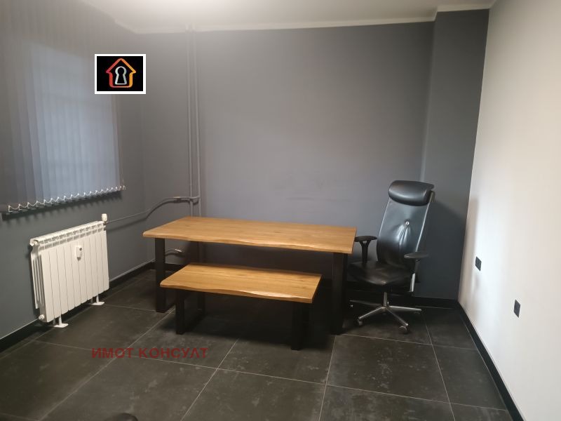 Дава под наем ОФИС, гр. Враца, Център