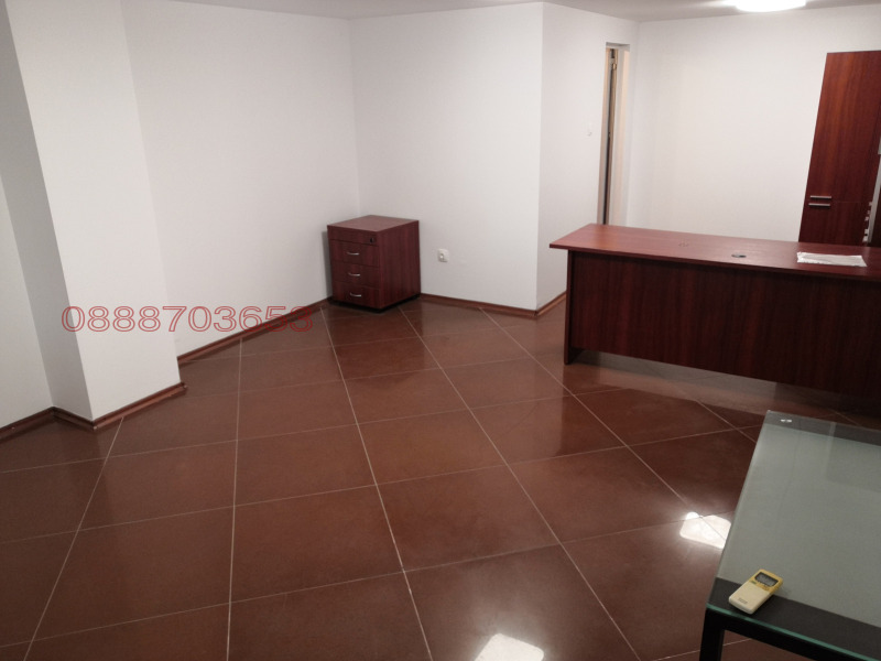 Дава под наем ОФИС, гр. Варна, Левски 1