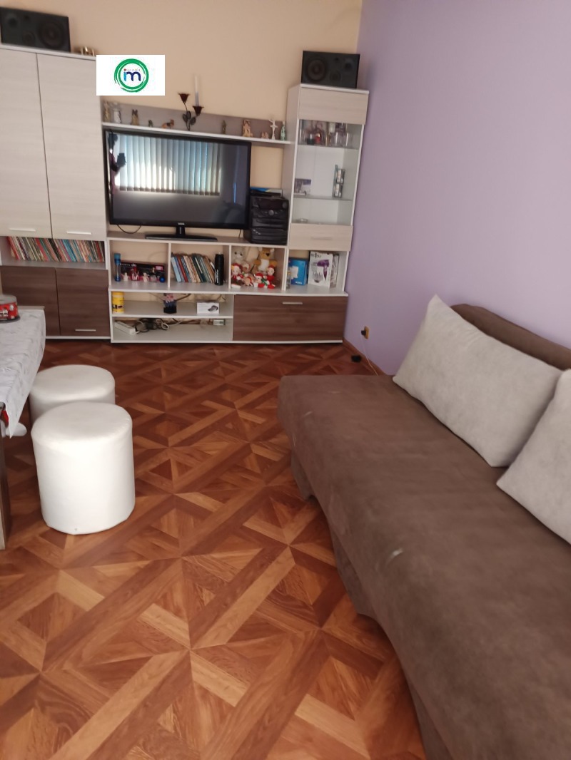 Дава под наем  2-стаен град Пазарджик , Изток , 64 кв.м | 85647619