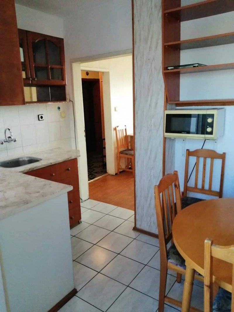 Kiadó  Stúdió Burgas , Vazrazsdane , 42 négyzetméter | 63360818 - kép [4]