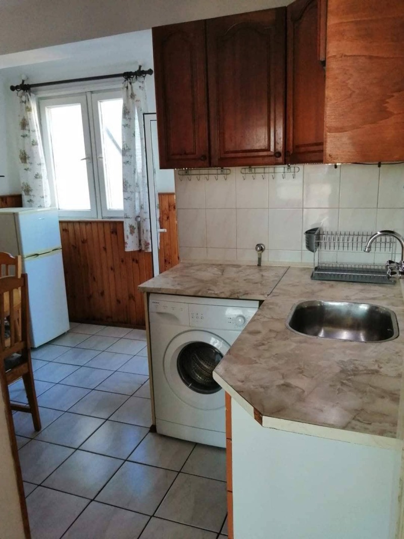 Kiadó  Stúdió Burgas , Vazrazsdane , 42 négyzetméter | 63360818 - kép [3]
