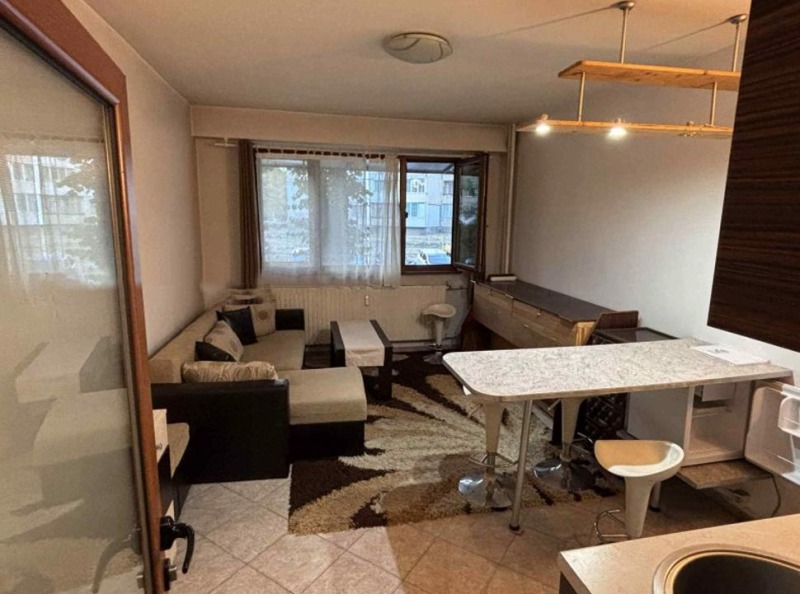Te huur  Studio Sofia , Chadzji Dimitar , 30 m² | 22958123