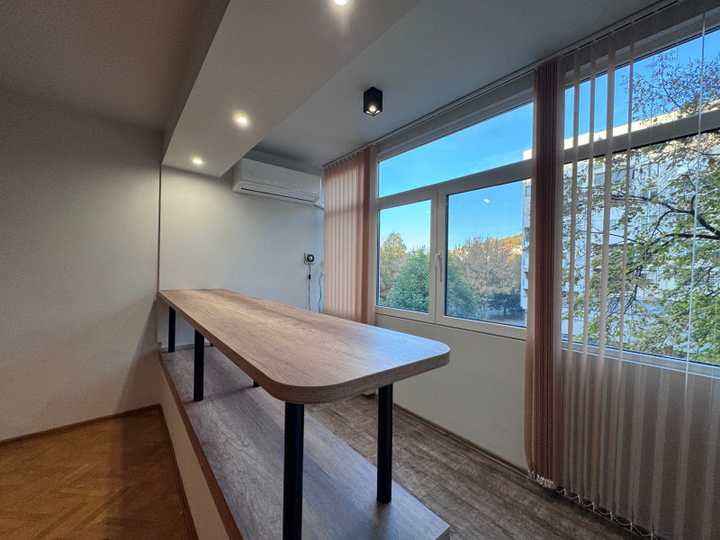 Дава под наем 3-СТАЕН, гр. Пловдив, Младежки Хълм, снимка 2 - Апартаменти - 52469970