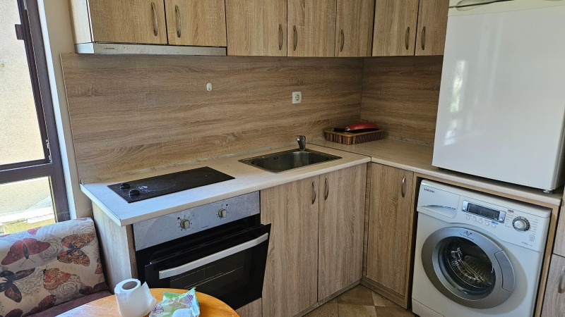 Дава под нем  1-стаен, град Кърджали, Център •  180 EUR • ID 92216778 — holmes.bg - [1] 